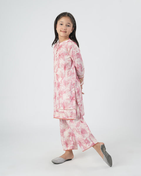 Girls Emboridered Shalwar Kameez
