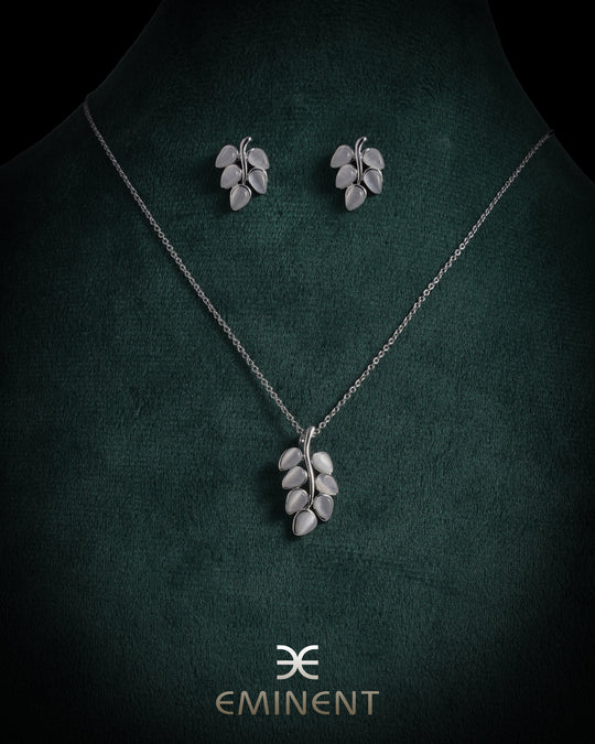 Leaf Bloom Necklace Set