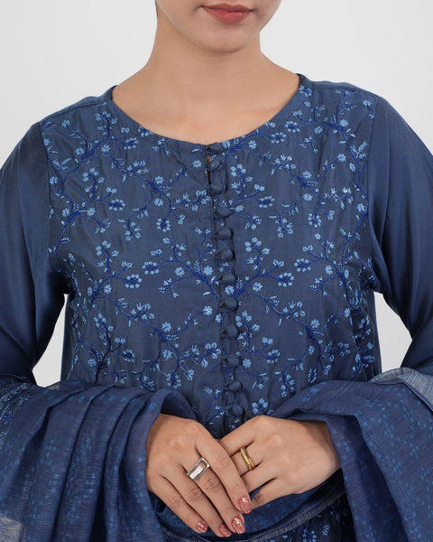 Women's Signature Embroidered 3Pc Suit