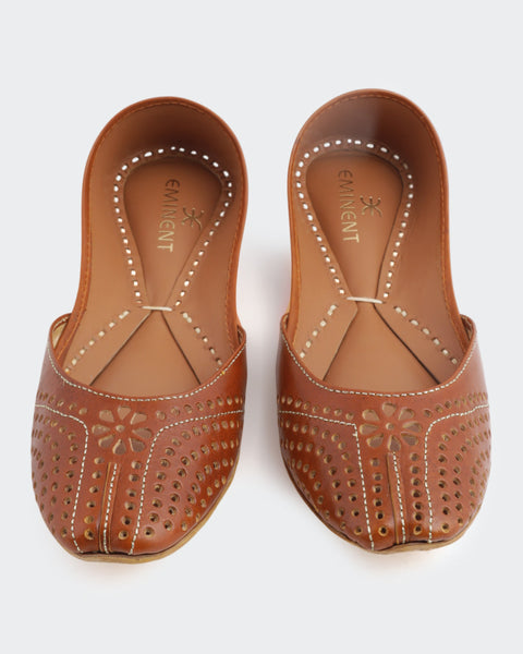 Eminent Women's Khussa