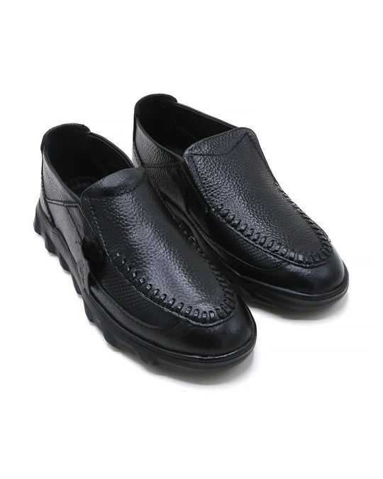Eminent Black Casual Loafers for Men – Textured Faux Leather, Men's Casual Shoes, Eminent, Chase Value